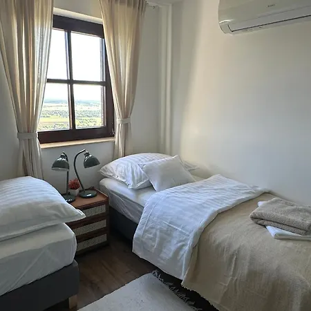 Fenn A Hegyen Vendeghaz Somlo