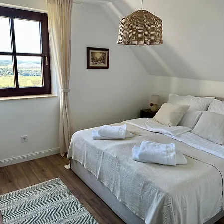 Fenn A Hegyen Vendeghaz Somlo Feriehus